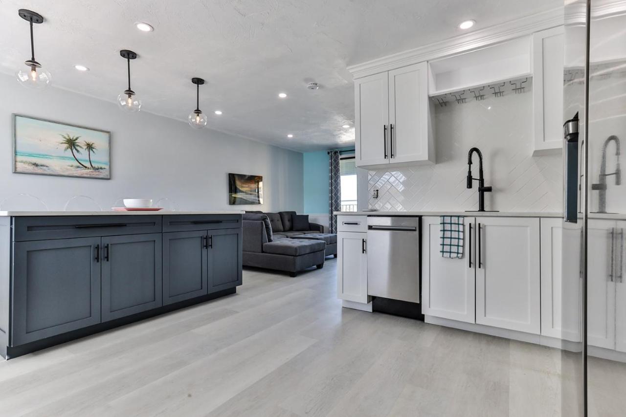 Coastal Waters Hotel New Smyrna Beach Bagian luar foto