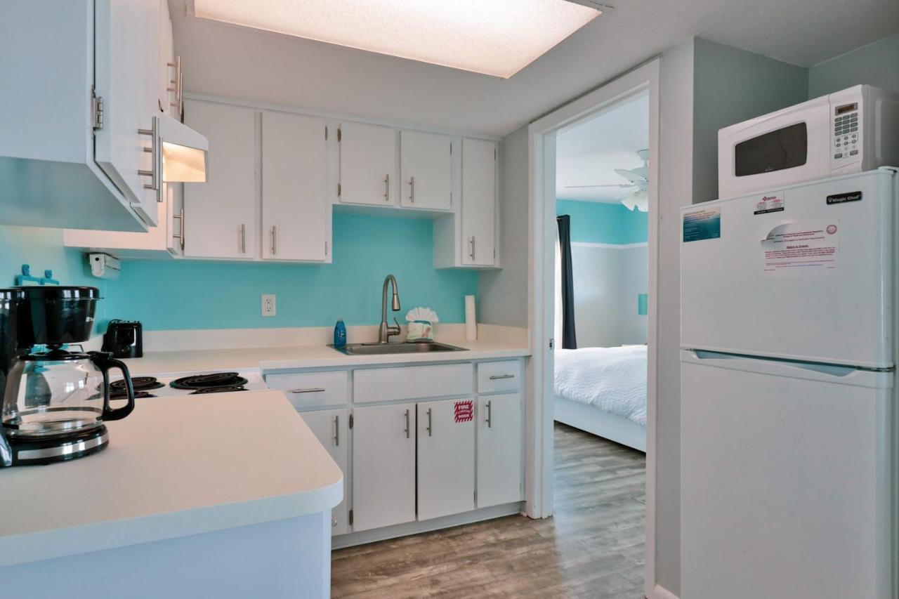 Coastal Waters Hotel New Smyrna Beach Bagian luar foto