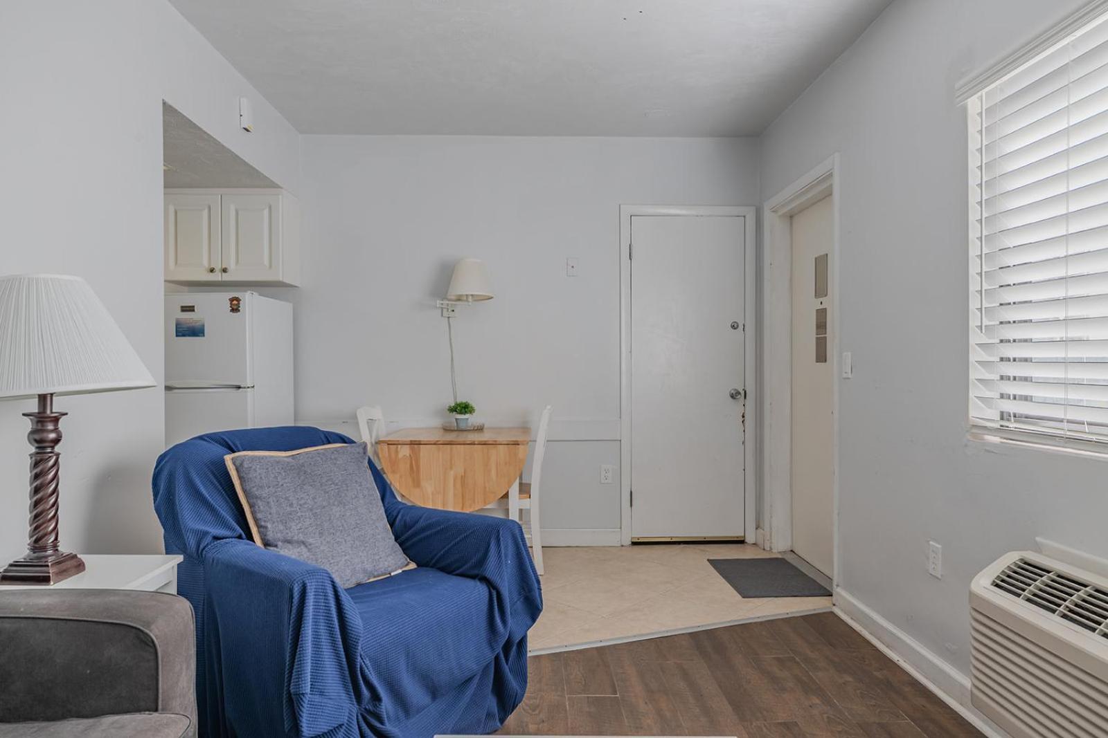 Coastal Waters Hotel New Smyrna Beach Bagian luar foto