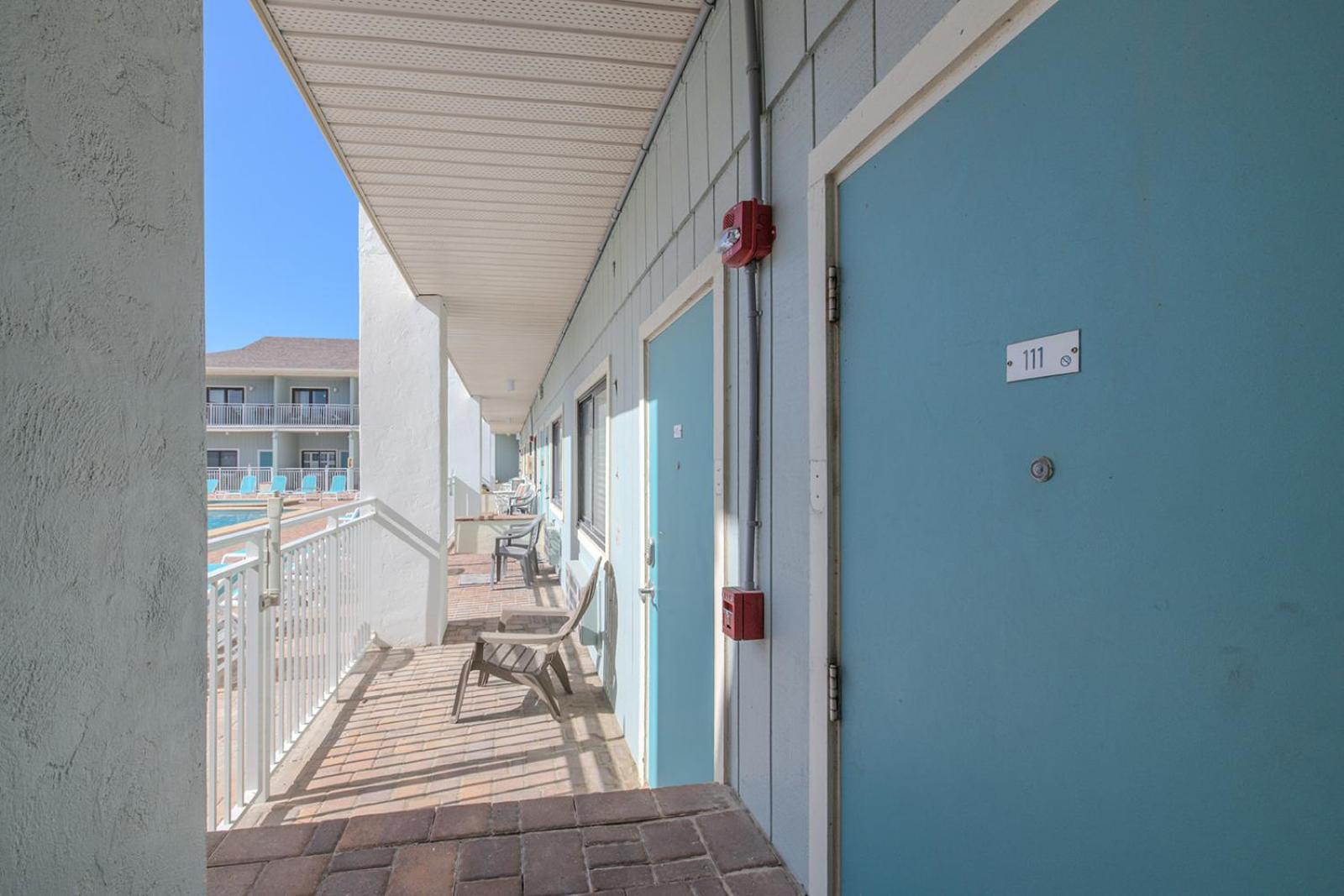 Coastal Waters Hotel New Smyrna Beach Bagian luar foto
