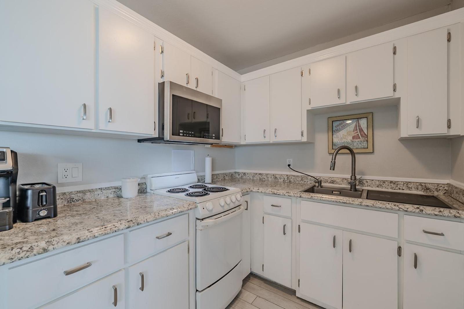 Coastal Waters Hotel New Smyrna Beach Bagian luar foto