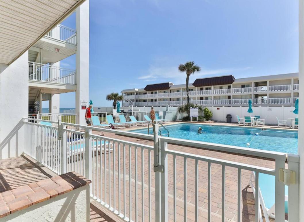 Coastal Waters Hotel New Smyrna Beach Bagian luar foto